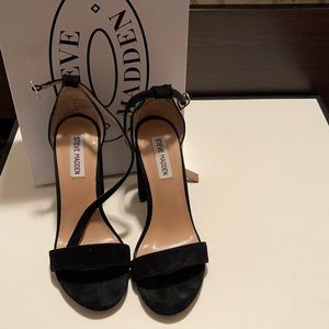 Like New condition!! Steve Madden Black suede open toe heels Sz. 8